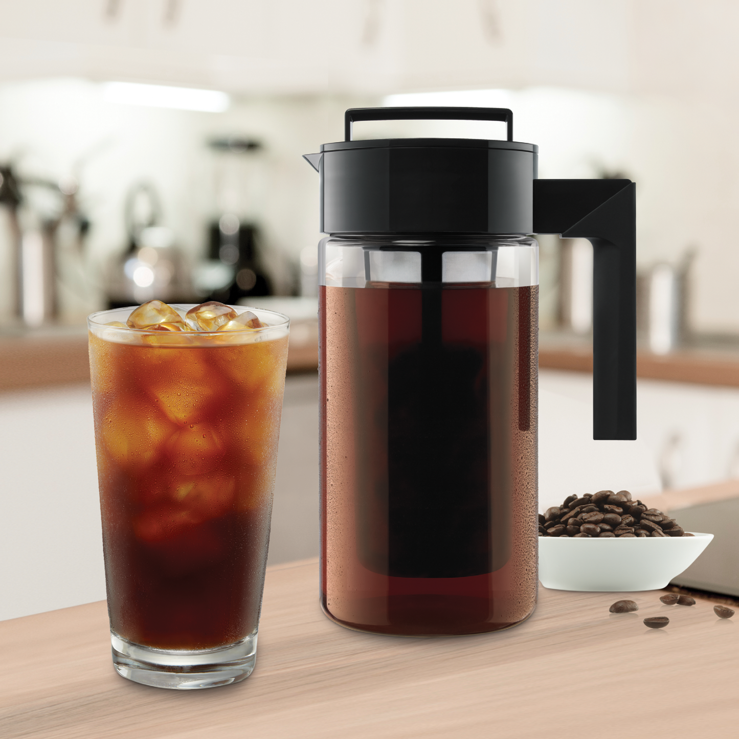 cold-brew-coffee-maker-h2 10310-ColdBrewCoffeeMaker-1qt-lifestyle2.png